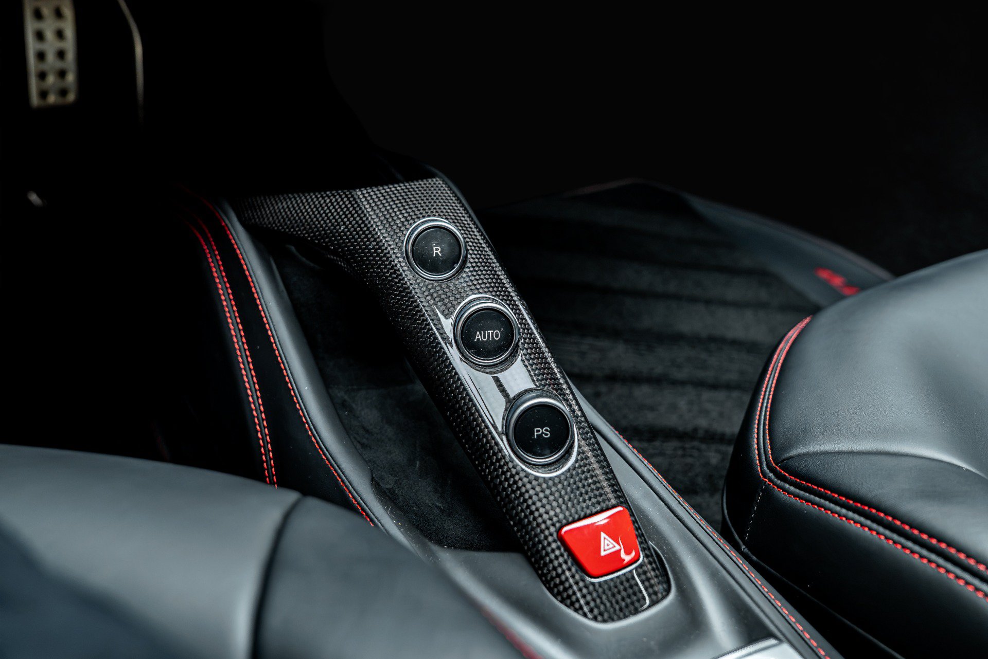 Used 2018 Ferrari 488 GTB RWD image 48