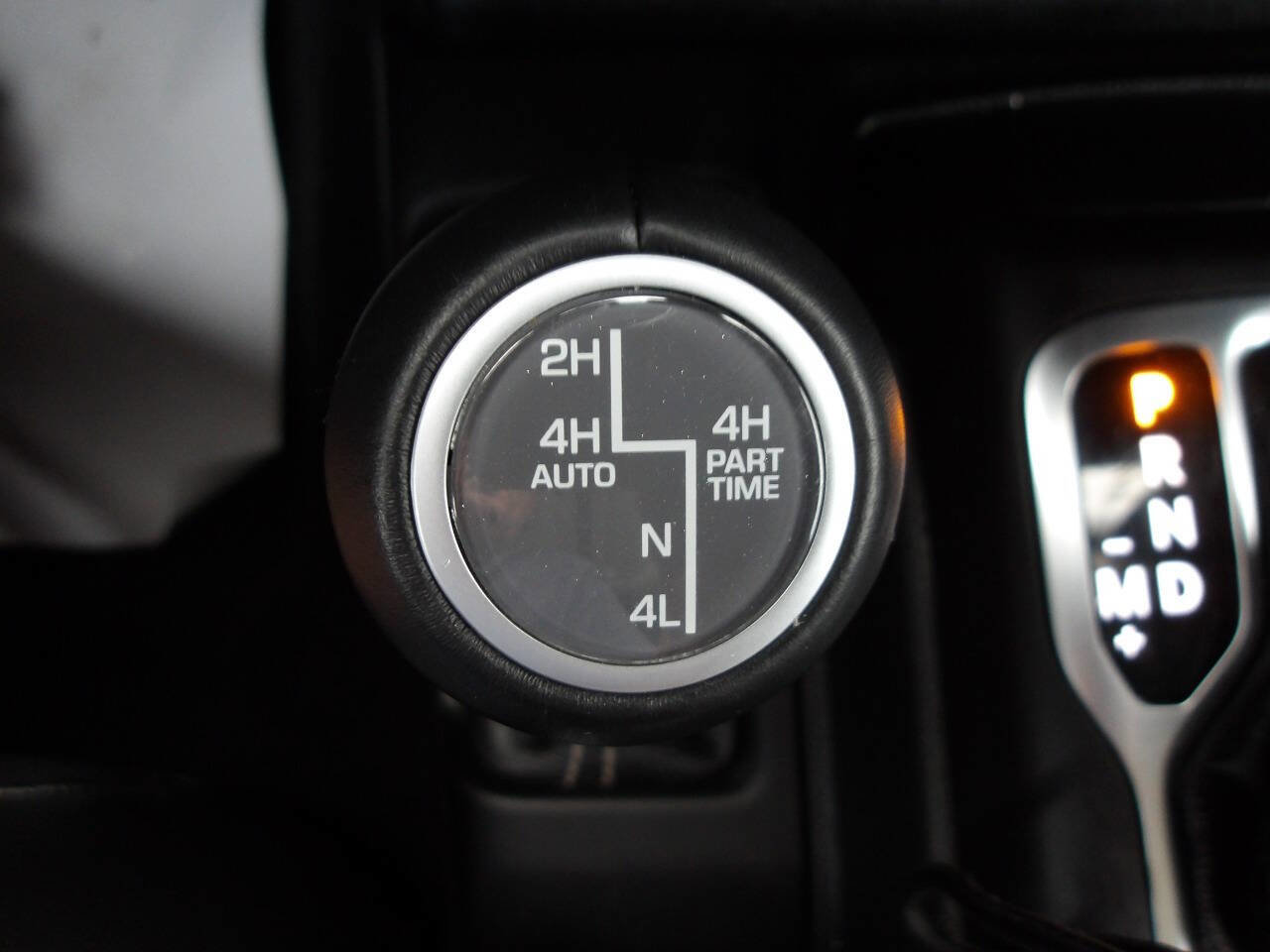 Used 2023 Jeep Wrangler Unlimited Sahara w/ Cold Weather Group AWD/4WD image 21