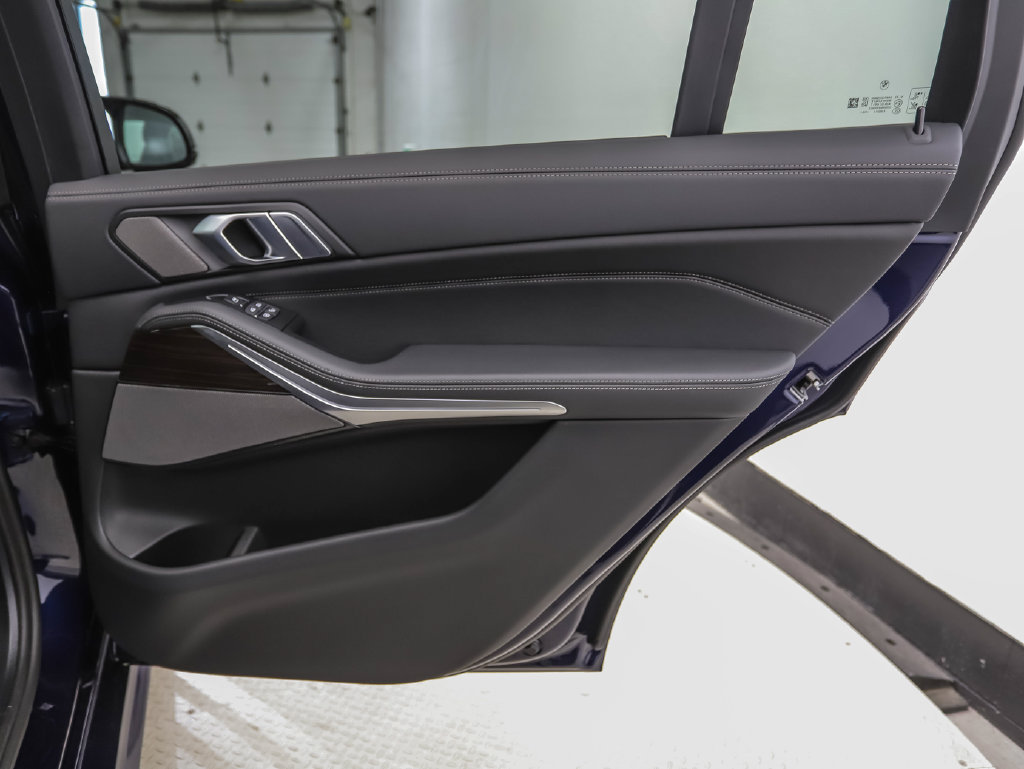 New 2027 BMW X7 M60i AWD/4WD image 31