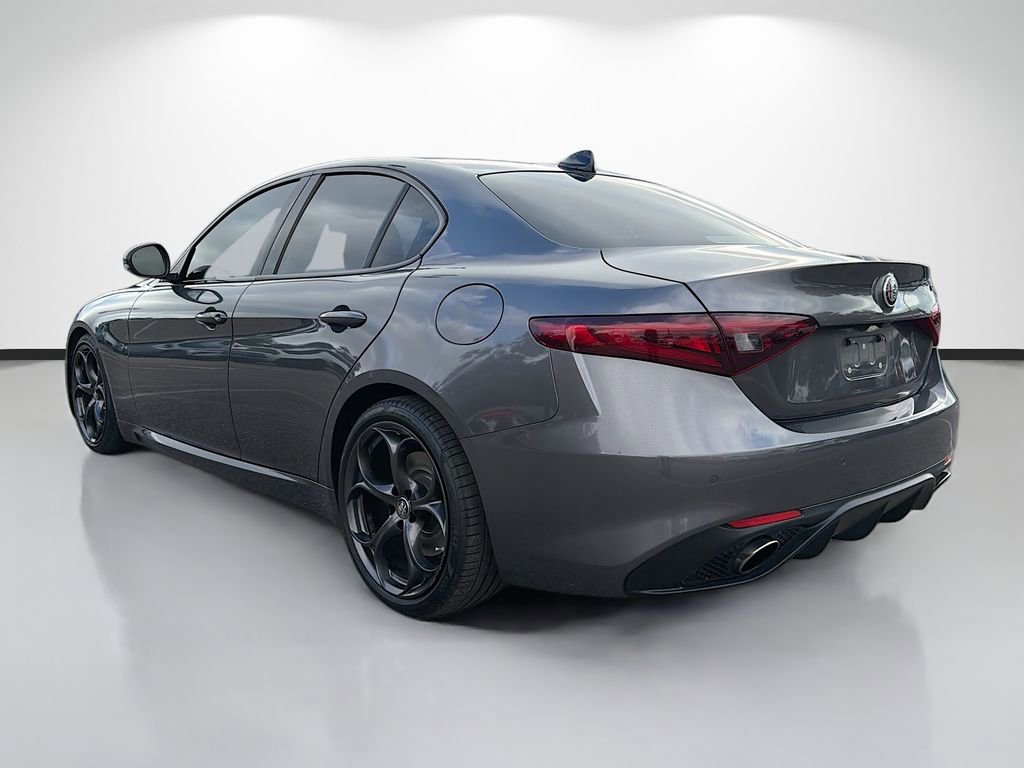 Used 2018 Alfa Romeo Giulia Ti Sport w/ Quick Order Package 22U Sport image 5