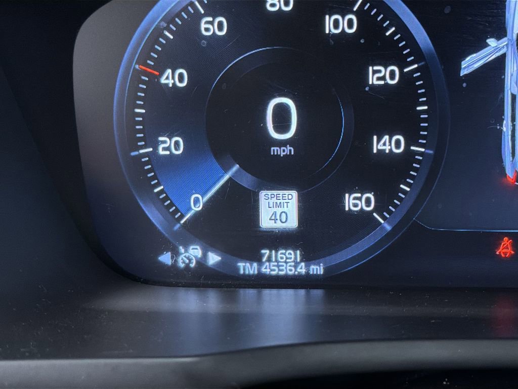 Used 2020 Volvo XC90 T6 Momentum image 14