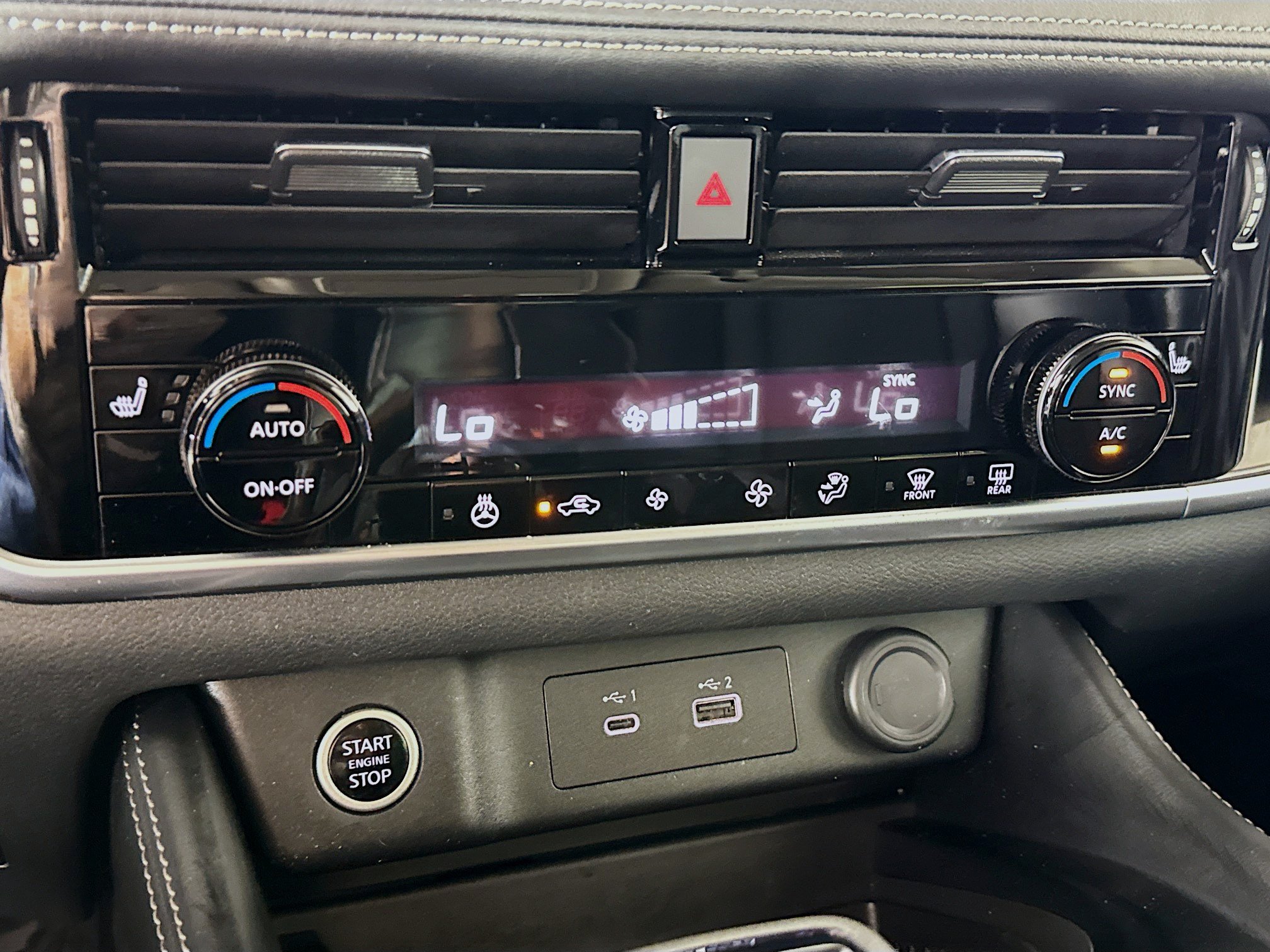 Used 2023 Nissan Rogue SL AWD/4WD image 17