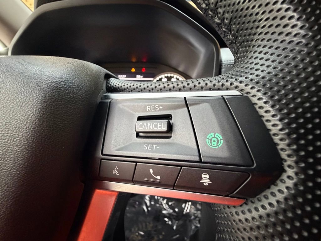 Used 2023 Mitsubishi Outlander SE image 23