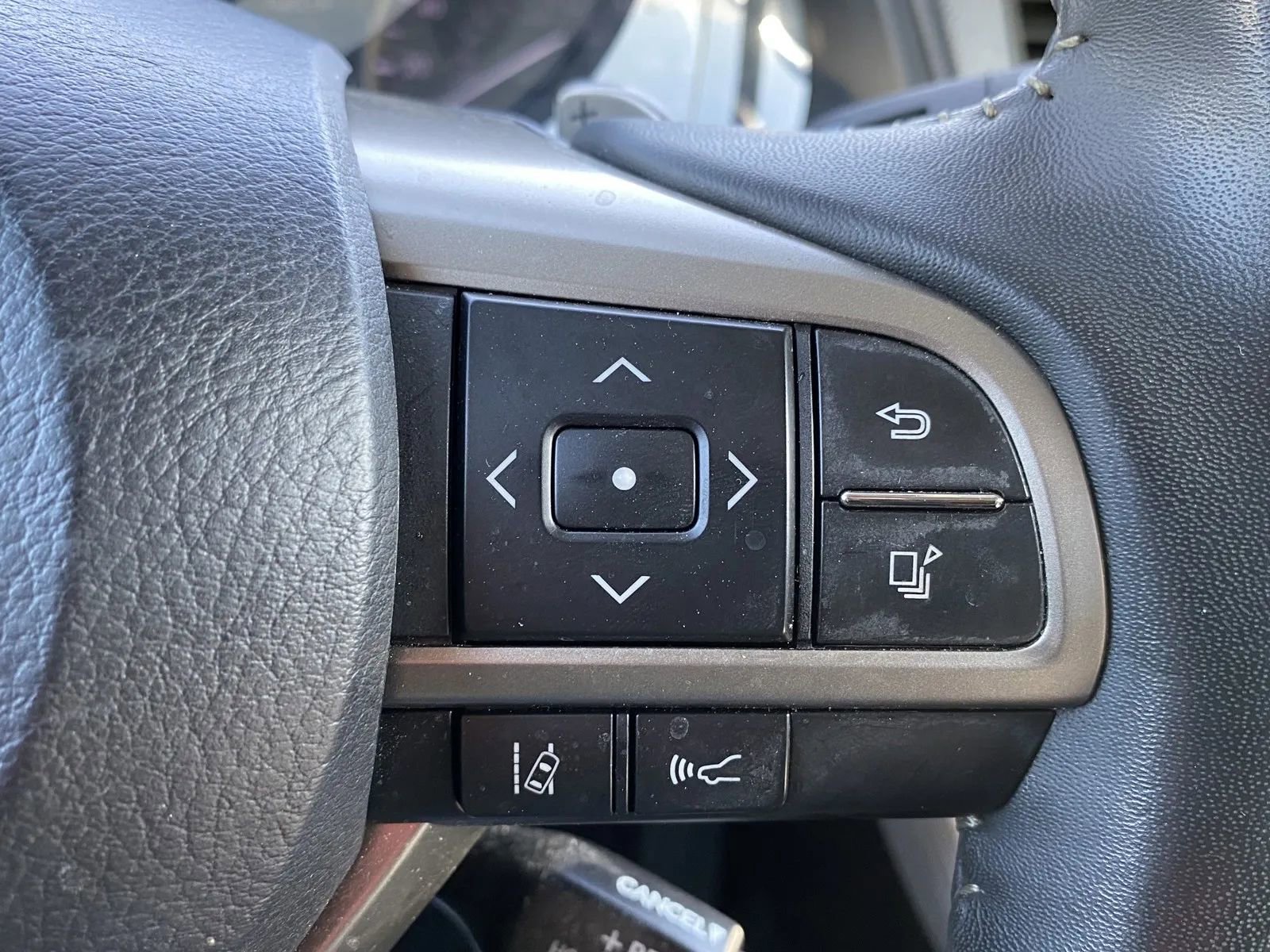 Used 2022 Lexus RX 450h AWD w/ Premium Package image 17