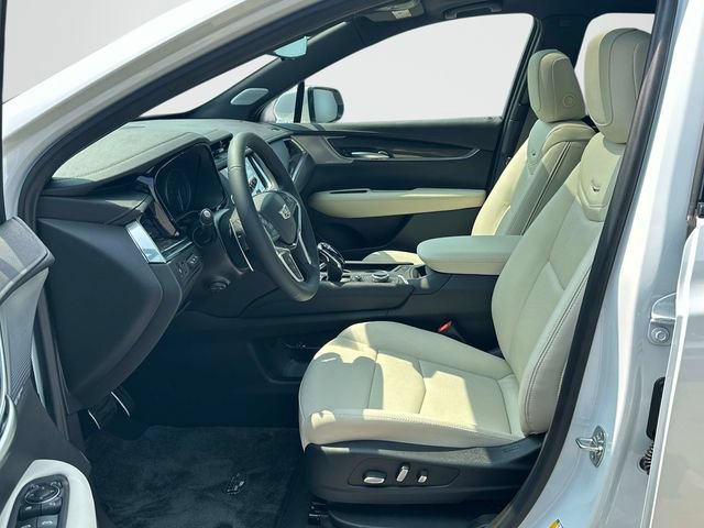 New 2026 Cadillac XT5 Sportv w/ LPO, Premium Carpet Package AWD/4WD image 10