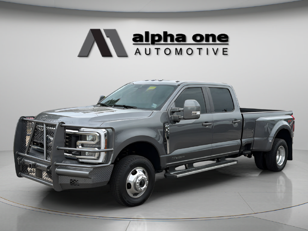 Used 2025 Ford F350 Lariat AWD/4WD image 1