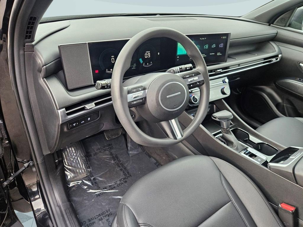 Certified 2025 Hyundai Santa Cruz SEL image 13