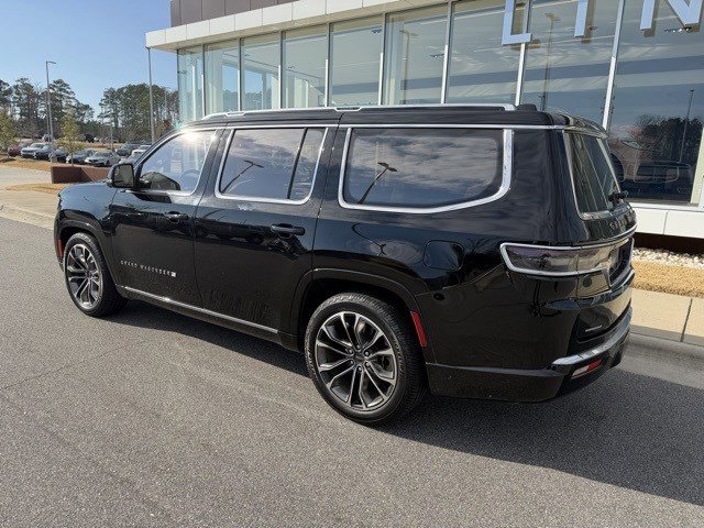 Used 2022 Jeep Grand Wagoneer Series III w/ Rear Seat Video Group 1 image 6