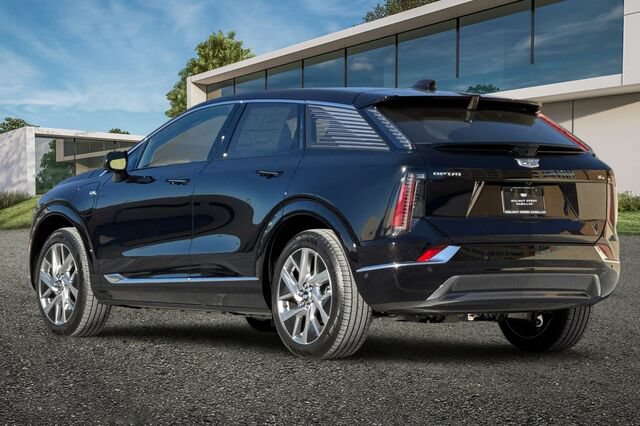 New 2027 Cadillac Optiq Luxury w/ LPO, Floor Liner Package AWD/4WD image 6