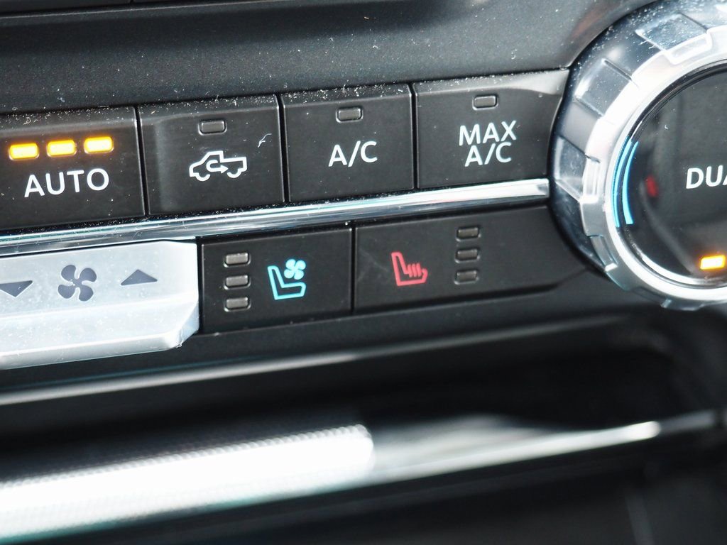 Used 2023 Ford F150 Lariat w/ Equipment Group 502A High image 13