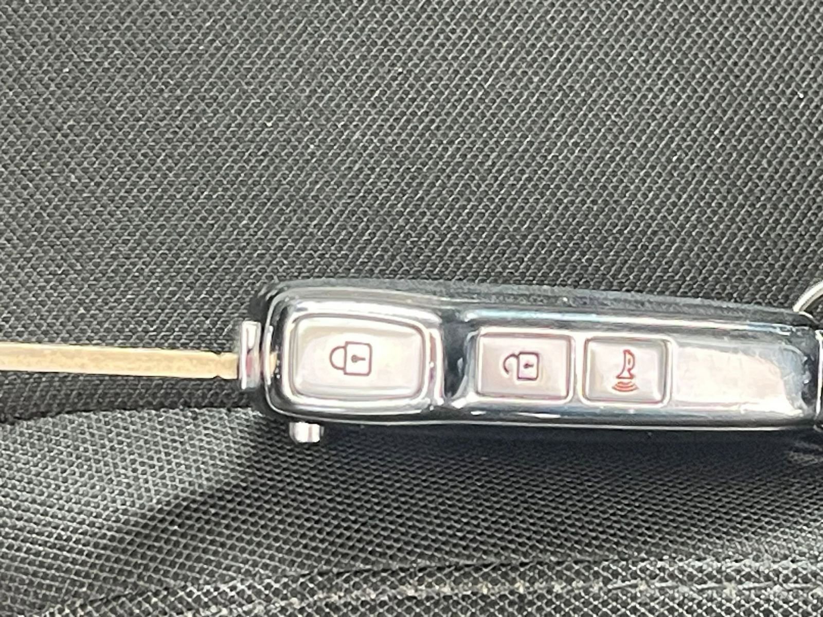 Used 2025 Kia Sportage LX image 21