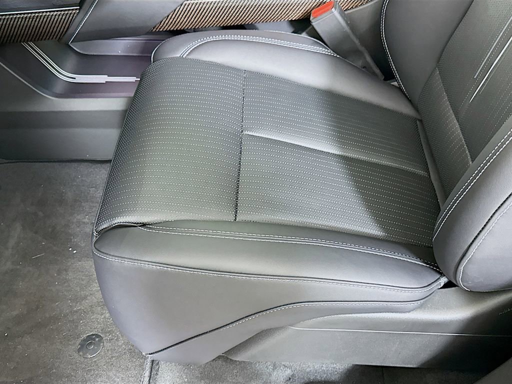 New 2026 Cadillac Vistiq Sport image 20