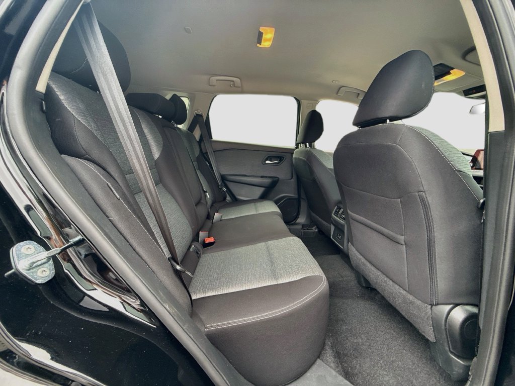 Used 2023 Nissan Rogue SV AWD/4WD image 29