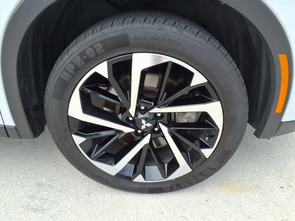 Used 2024 Mitsubishi Outlander SE FWD image 7