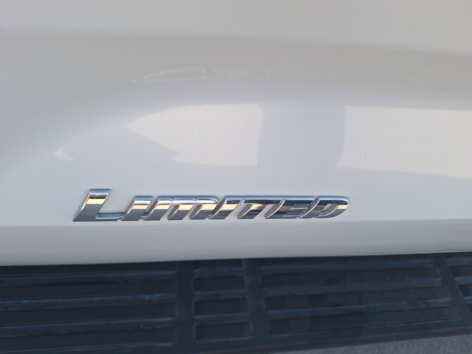 Used 2025 Toyota Sequoia Limited AWD/4WD image 12