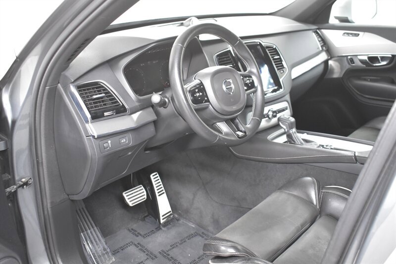 Used 2016 Volvo XC90 T6 R-Design w/ Protection Package Plus AWD/4WD image 17