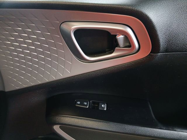 Used 2022 Kia Soul LX image 46