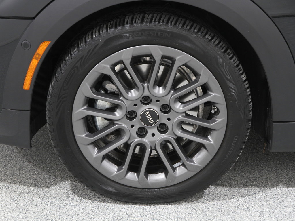 Certified 2025 MINI Cooper S image 21