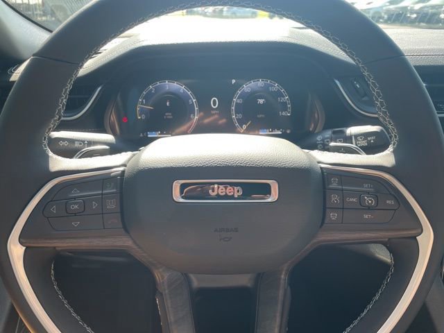 New 2025 Jeep Grand Cherokee Limited image 10