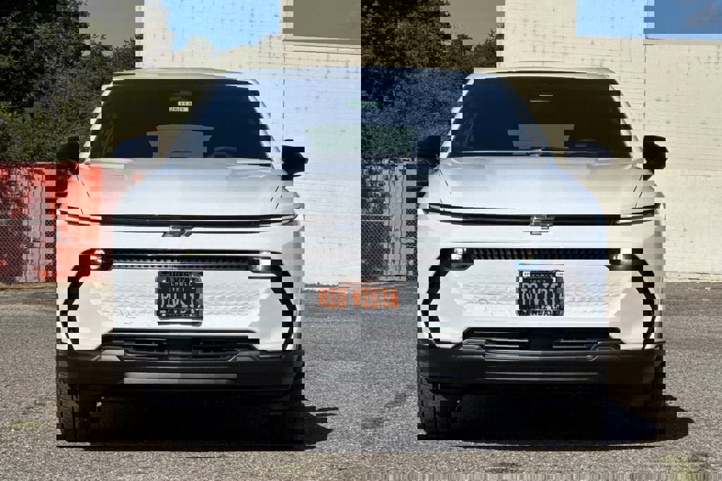 New 2026 Chevrolet Equinox EV LT w/ LPO, Blackout Package image 9