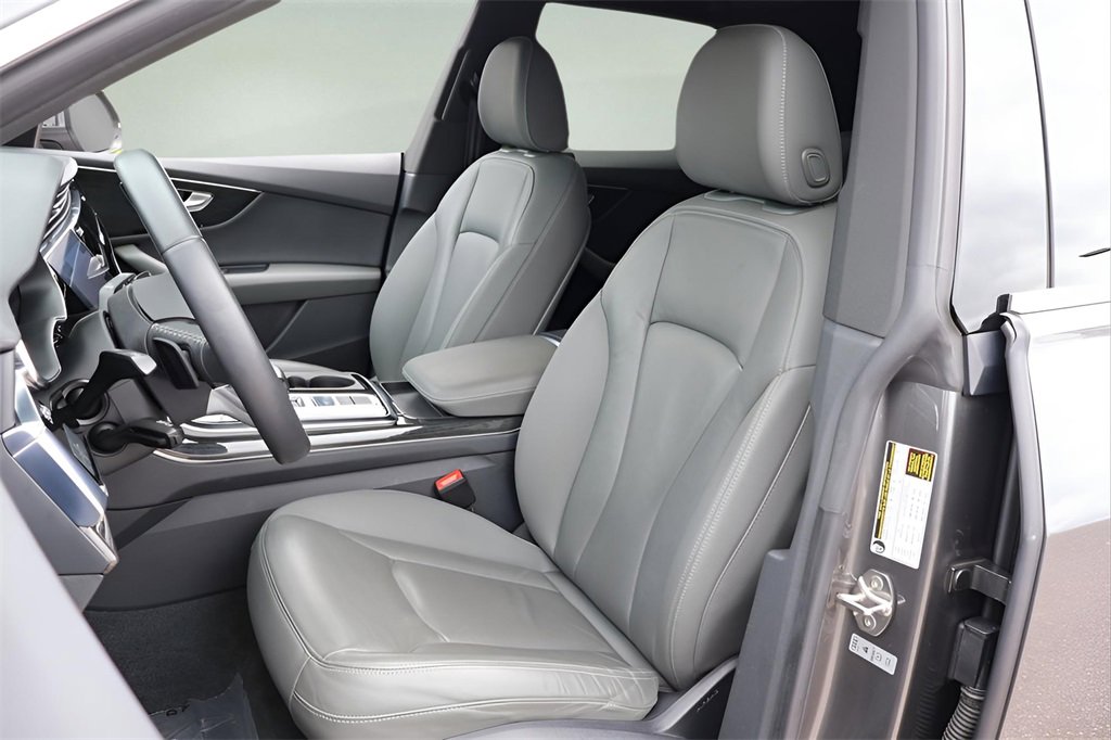 Used 2019 Audi Q8 Premium image 12