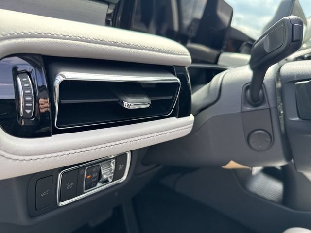 New 2026 Lincoln Aviator Reserve AWD/4WD image 12
