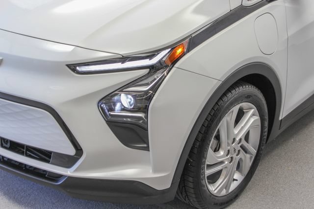 Used 2023 Chevrolet Bolt LT w/ Driver Confidence Package FWD image 5