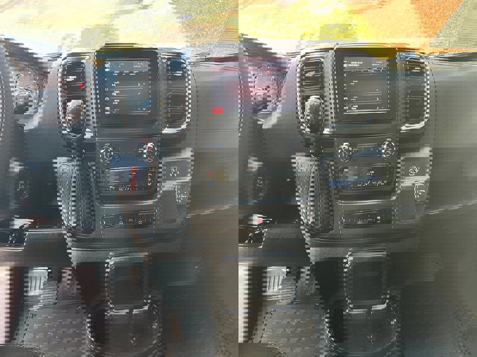 Used 2024 RAM ProMaster 2500 image 27