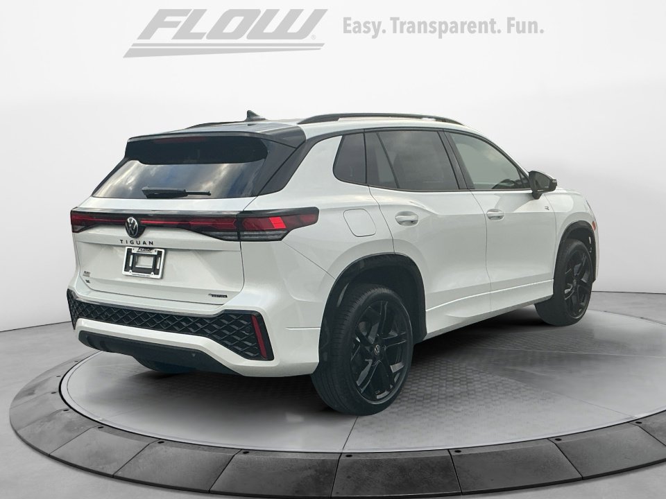 New 2026 Volkswagen Tiguan SE R-Line AWD/4WD image 7