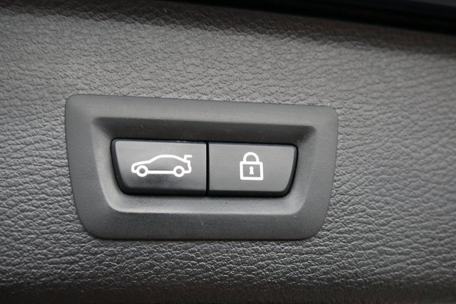 Used 2017 BMW X3 xDrive28i image 12