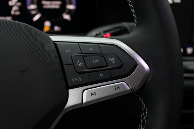 New 2026 Volkswagen Tiguan SE image 13