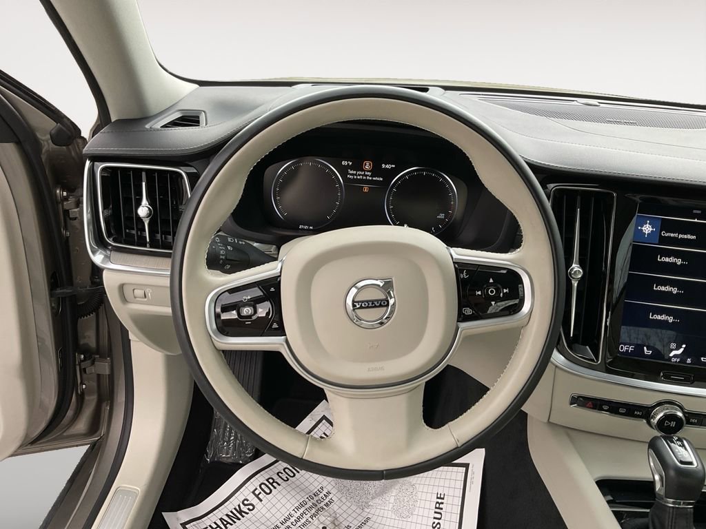 Used 2020 Volvo S60 T5 Inscription image 12