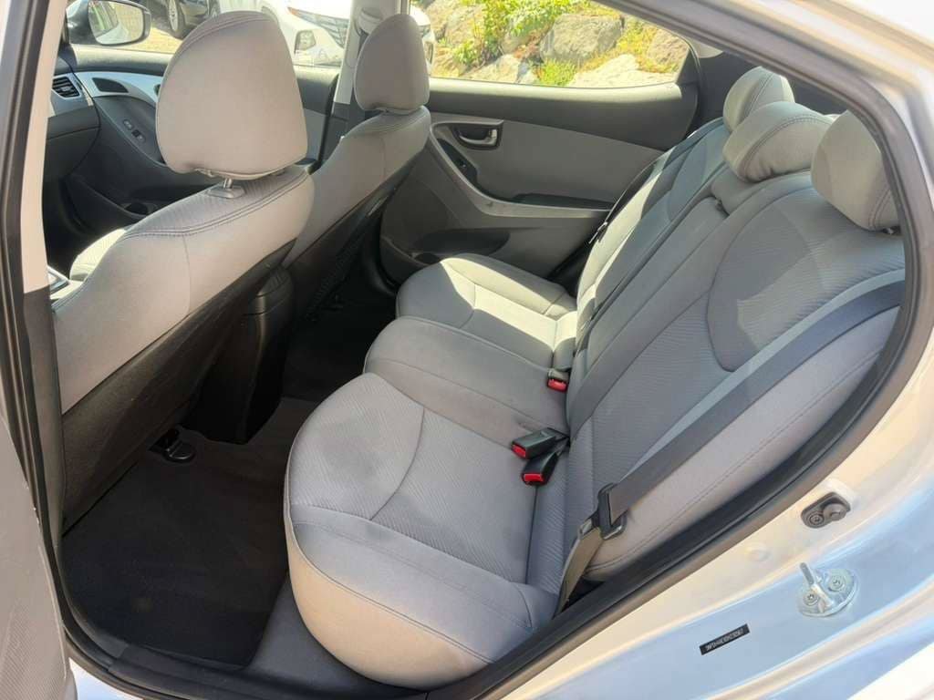 Used 2013 Hyundai Elantra GLS FWD image 18