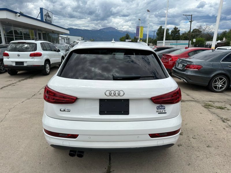 Used 2018 Audi Q3 2.0T Premium Plus w/ Premium Plus Package AWD/4WD image 6