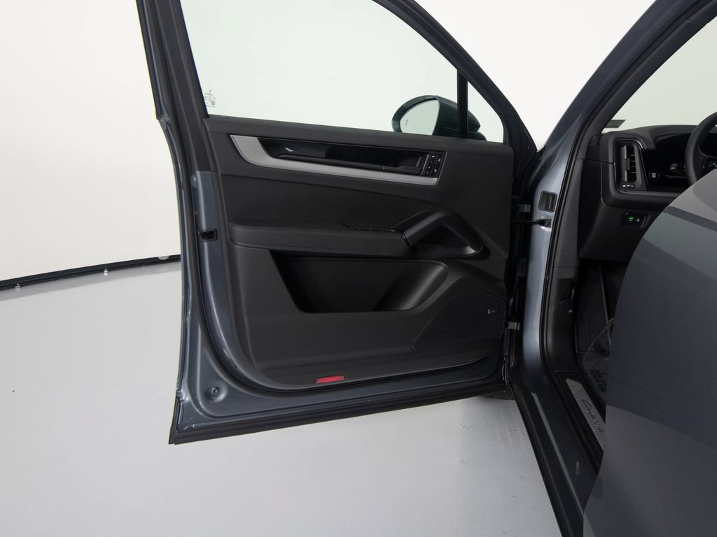 New 2026 Porsche Cayenne AWD/4WD image 19