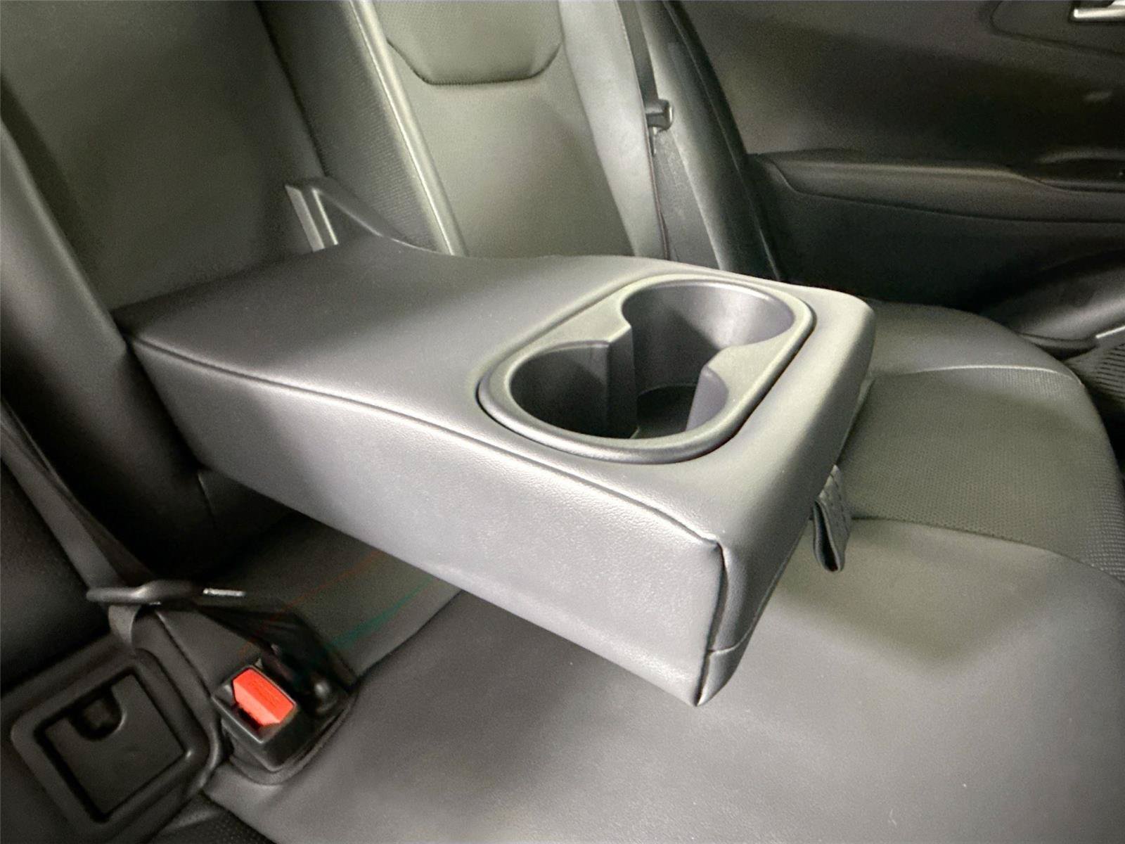 Certified 2025 Toyota Prius Plug-In Hybrid FWD image 37