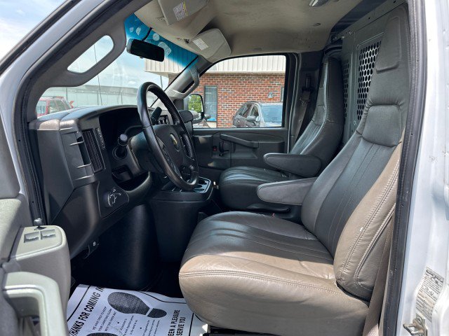 Used 2022 Chevrolet Express 2500 w/ Driver Convenience Package RWD image 15