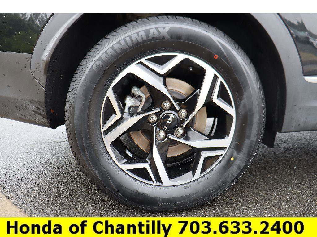 Used 2023 Kia Sportage LX image 32