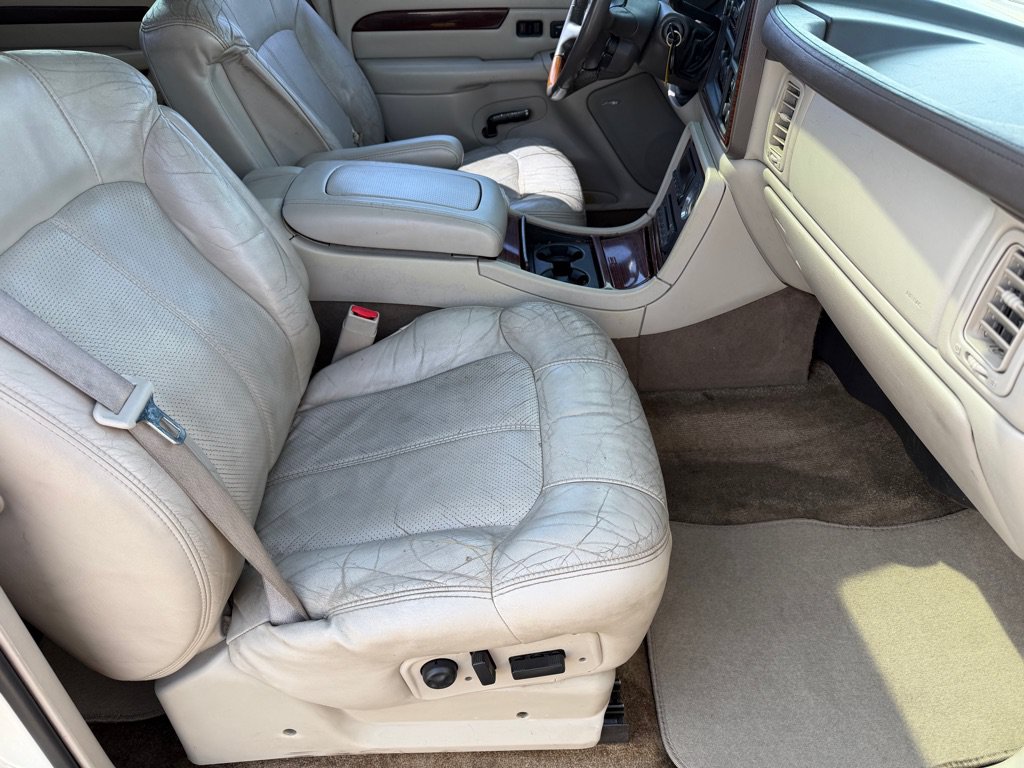 Used 2002 Cadillac Escalade EXT AWD/4WD image 11