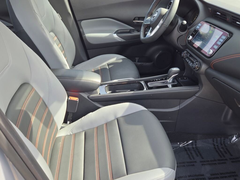 Used 2024 Nissan Kicks SR w/ SR Premium Package image 6