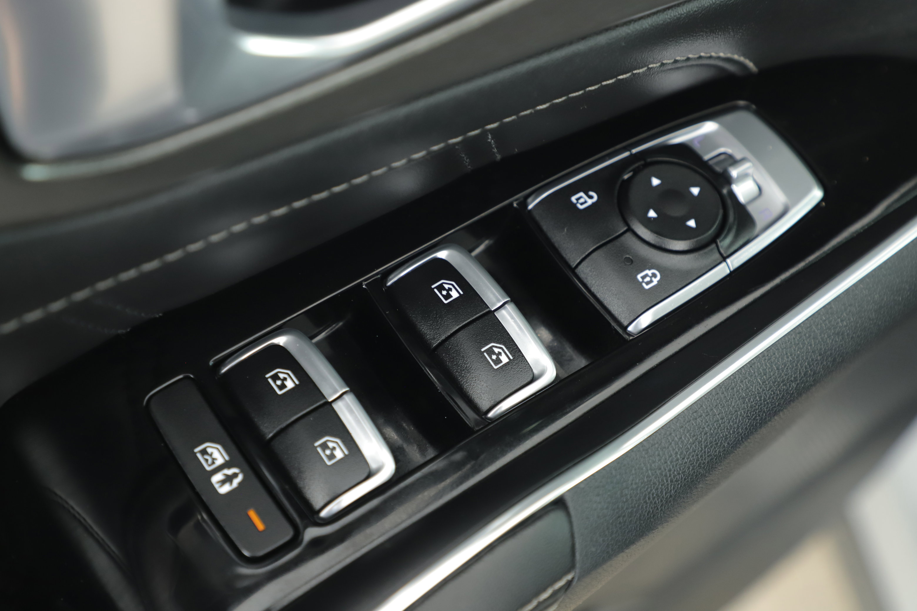 Used 2022 Kia Sorento SX image 9