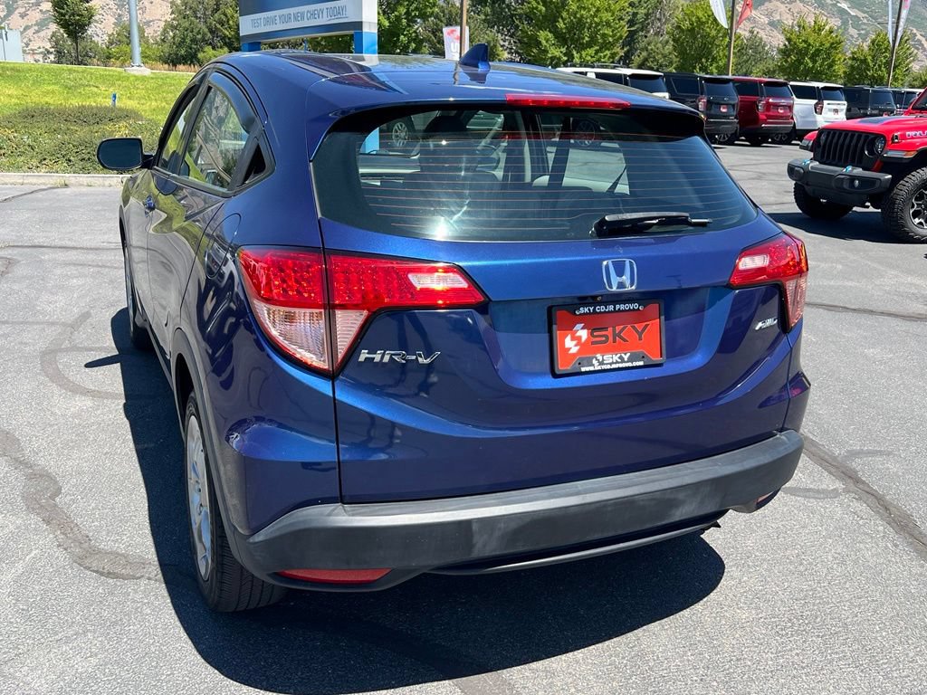 Used 2017 Honda HR-V LX image 11