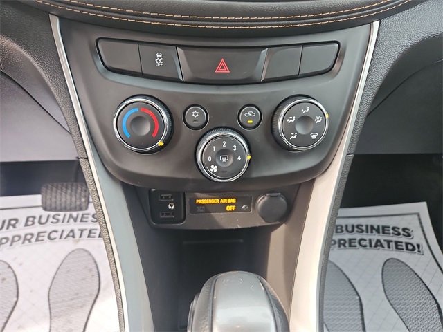 Certified 2022 Chevrolet Trax LT w/ Driver Confidence Package image 18