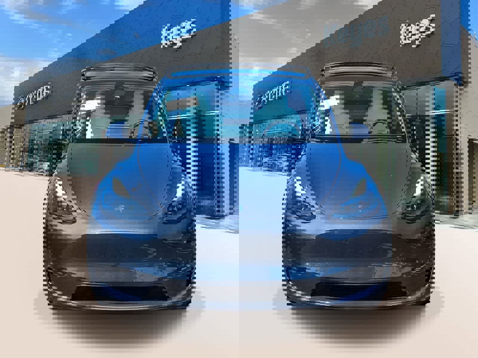 Used 2023 Tesla Model Y Long Range image 2