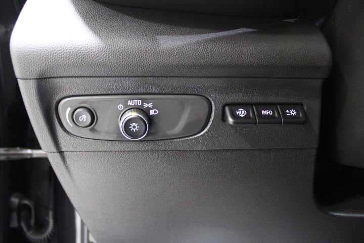 Used 2023 Buick Envision Avenir image 43