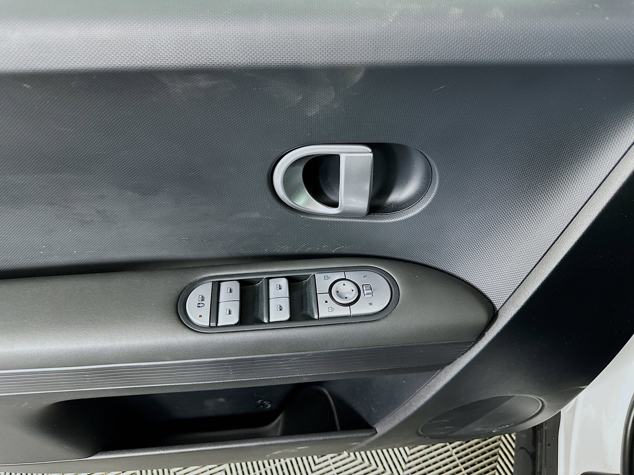 Used 2024 Hyundai Ioniq 5 SEL image 15