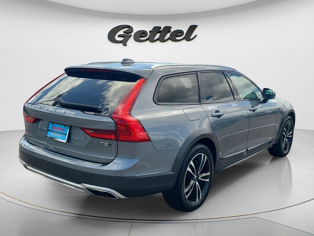Used 2019 Volvo V90 T5 Cross Country w/ Advanced Package image 7
