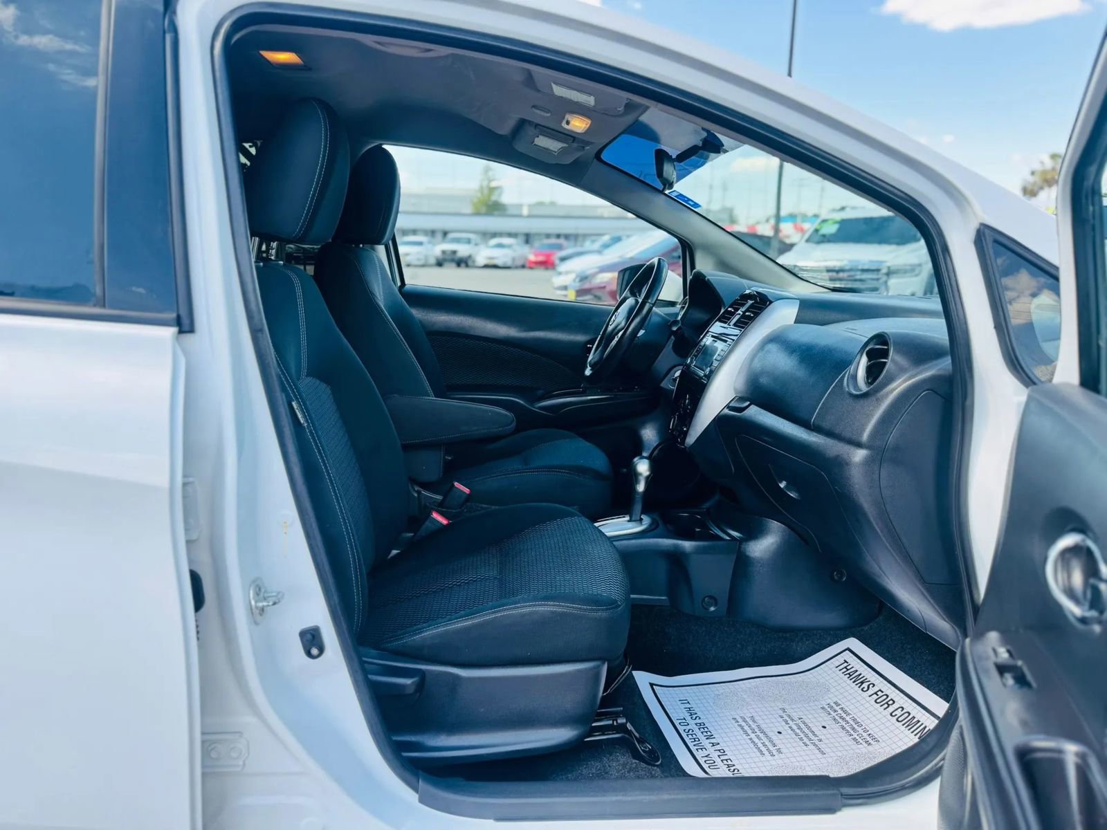 Used 2016 Nissan Versa Note SV FWD image 12