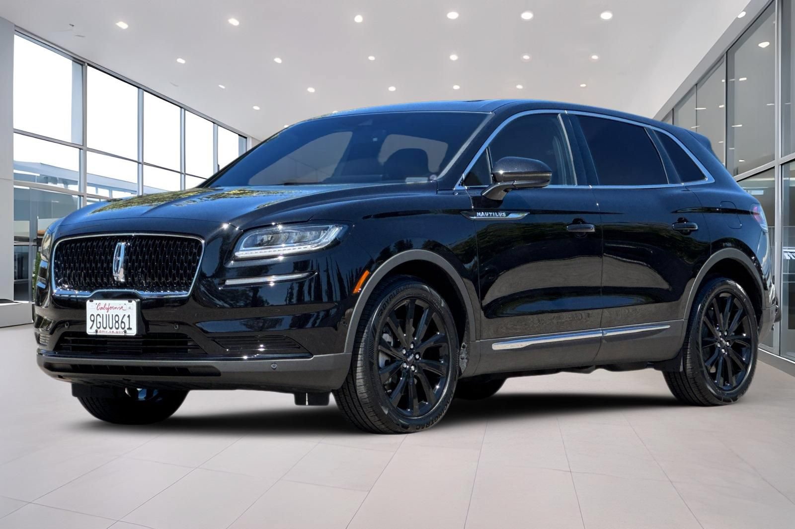 Used 2023 Lincoln Nautilus Reserve w/ Equipment Group 201A AWD/4WD image 8