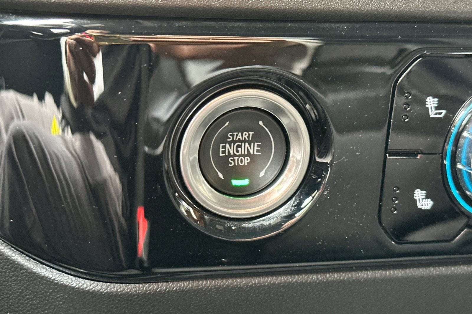 Used 2023 GMC Sierra 1500 Elevation image 29